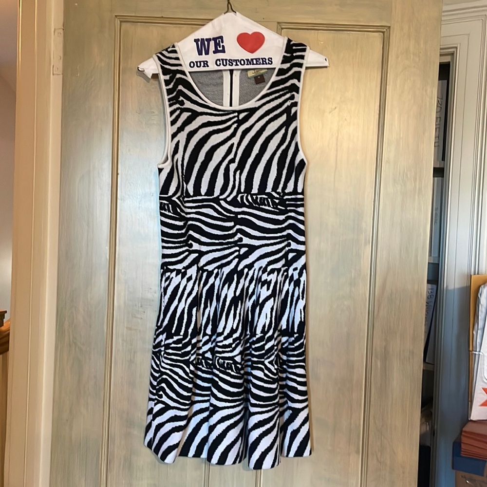 Black and white print Issa London Dress, Size Medium